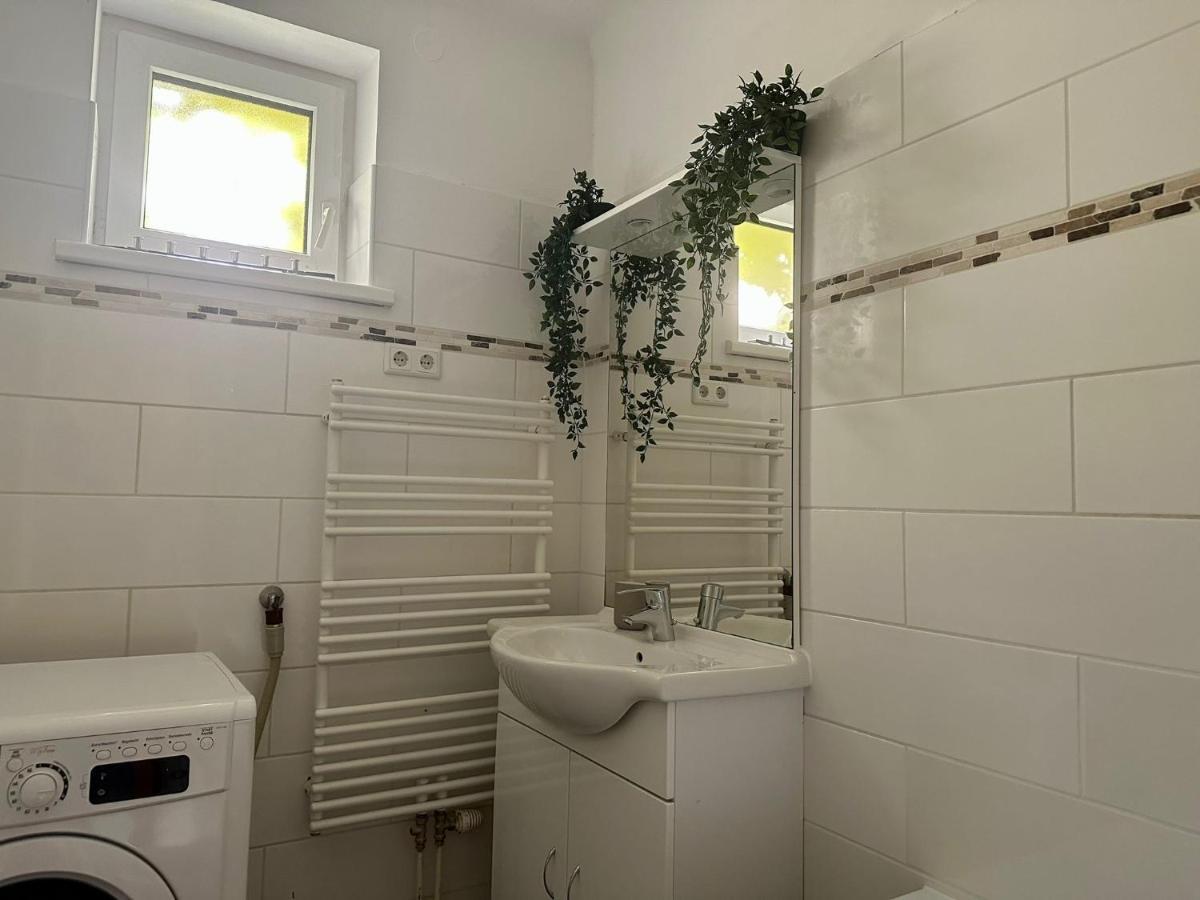 Balcony Apartment, 1 Min To U1 Reumannplatz Vienna Esterno foto